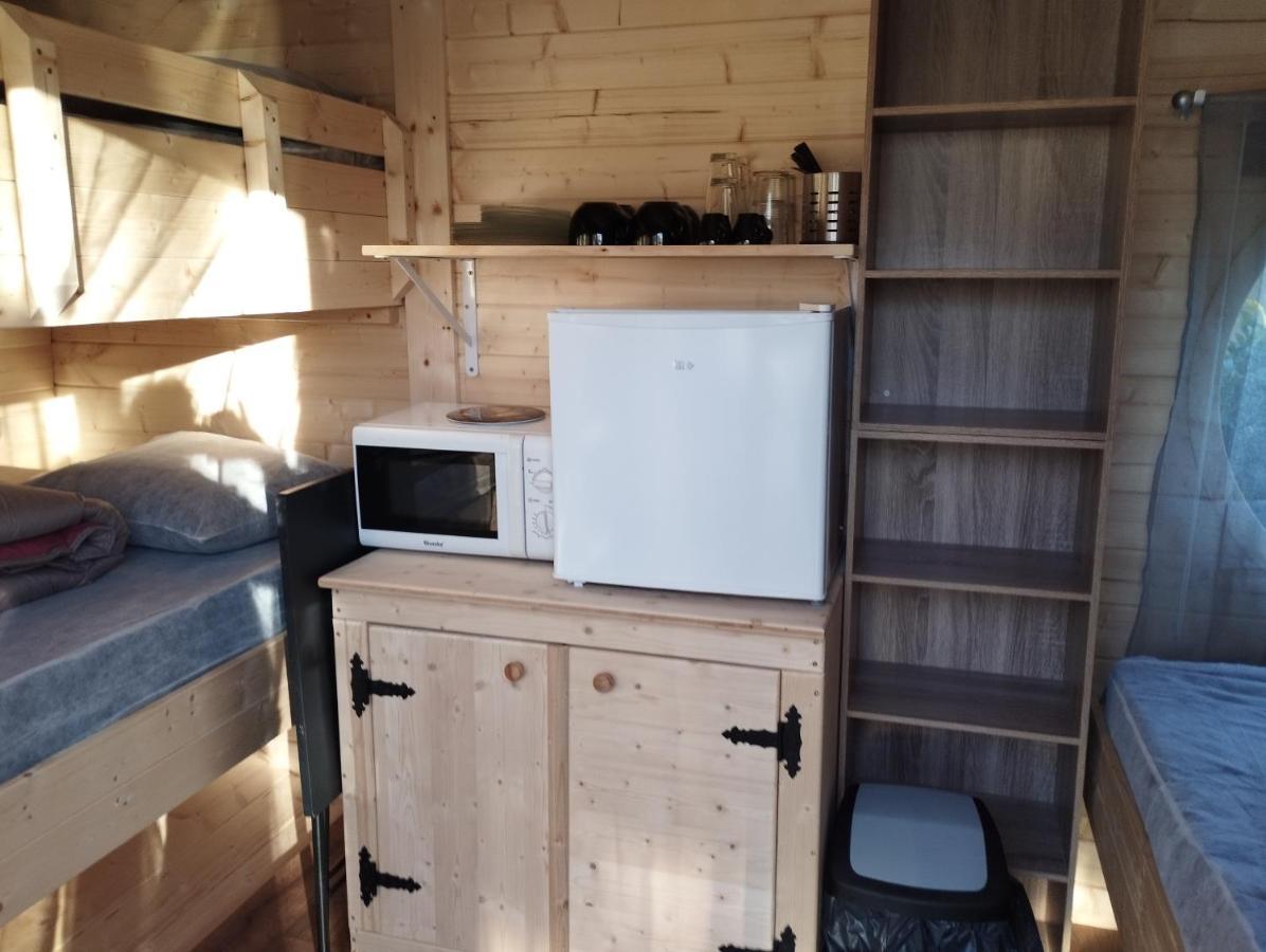 Camping Des Ribieres Confolens Bagian luar foto