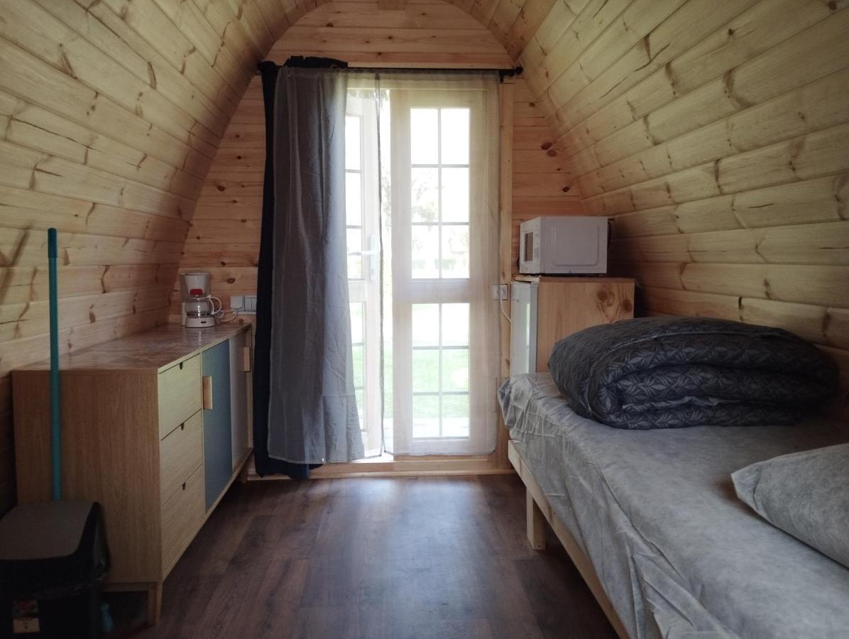 Camping Des Ribieres Confolens Bagian luar foto