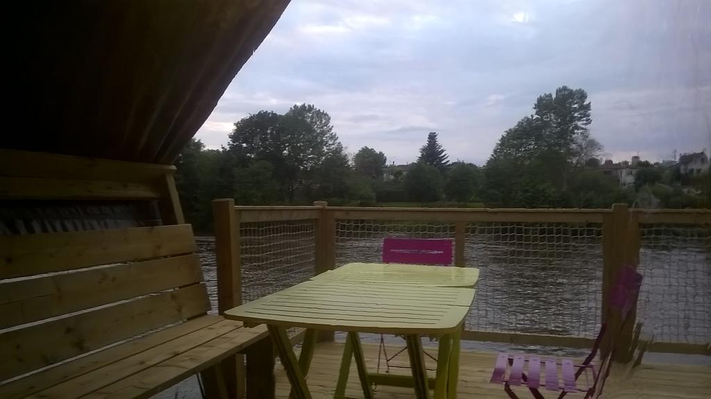 Camping Des Ribieres Confolens Bagian luar foto