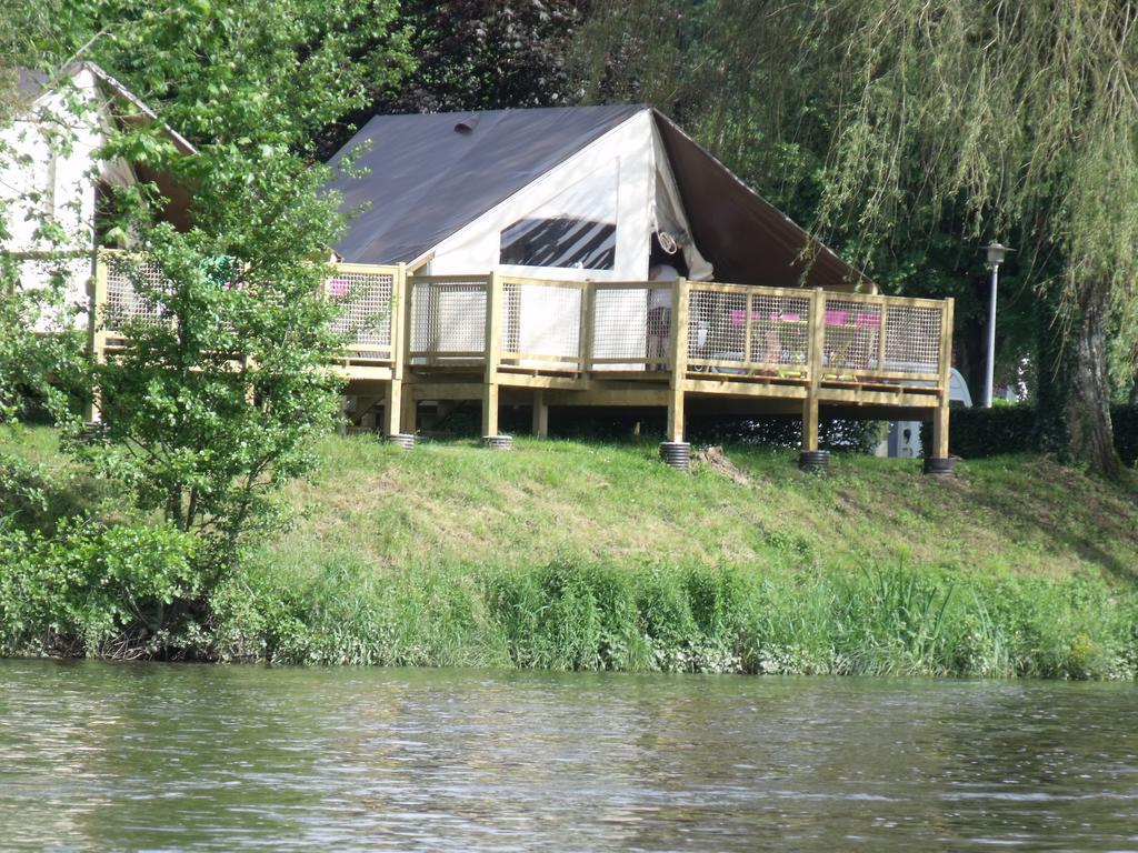 Camping Des Ribieres Confolens Bagian luar foto