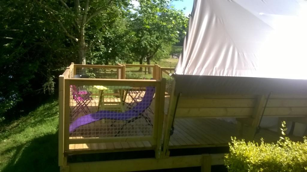 Camping Des Ribieres Confolens Bagian luar foto