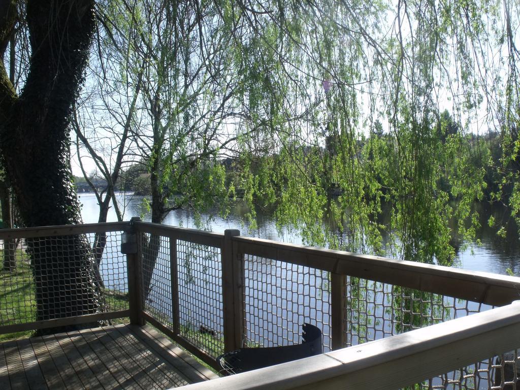 Camping Des Ribieres Confolens Bagian luar foto