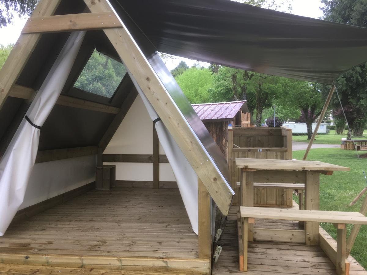 Camping Des Ribieres Confolens Bagian luar foto