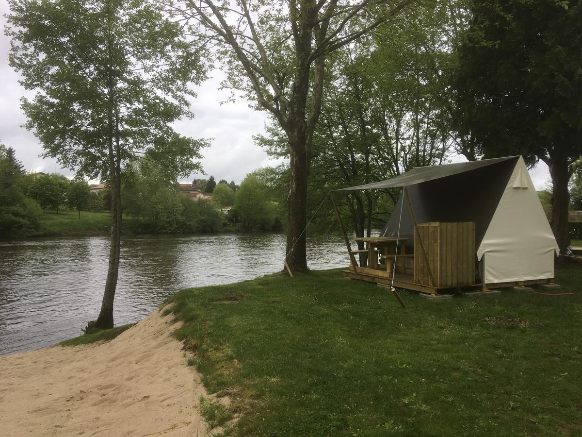 Camping Des Ribieres Confolens Bagian luar foto