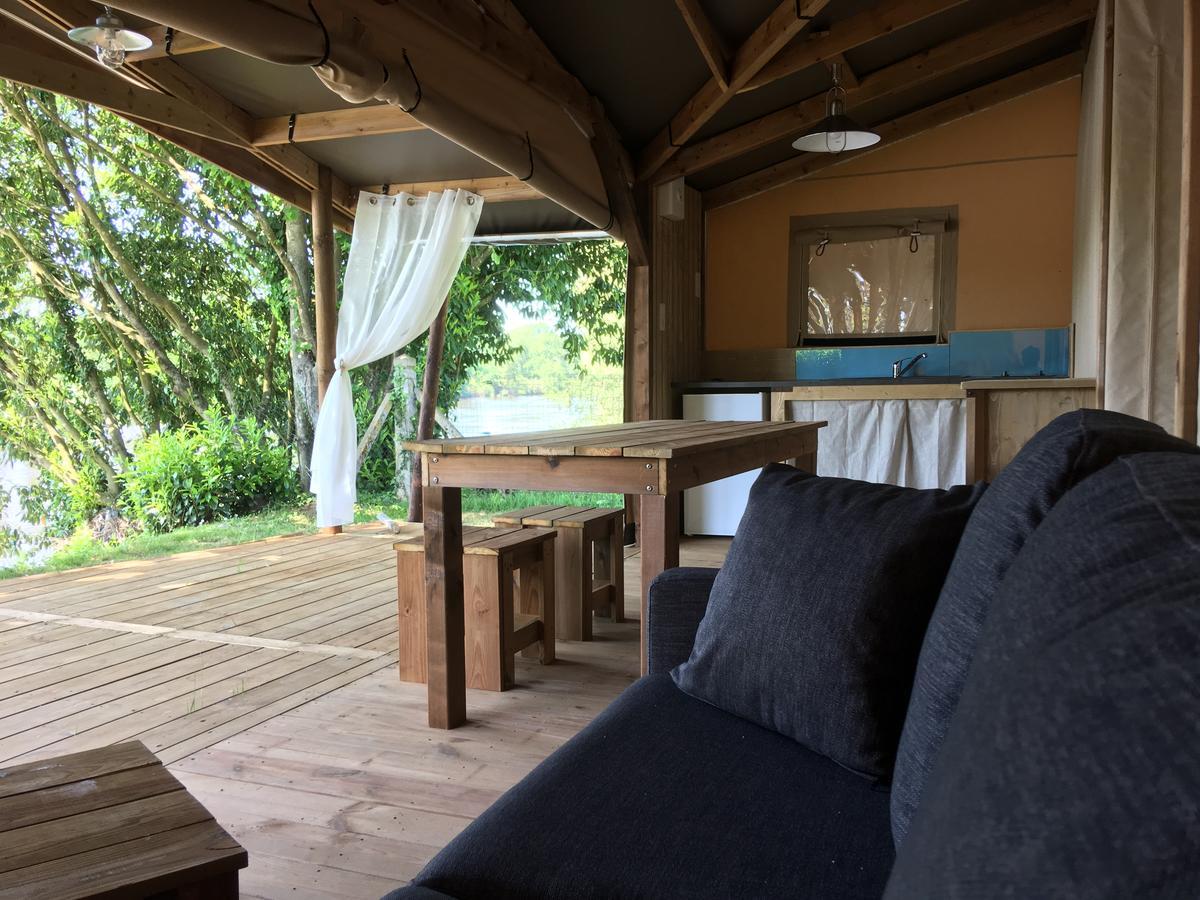 Camping Des Ribieres Confolens Bagian luar foto
